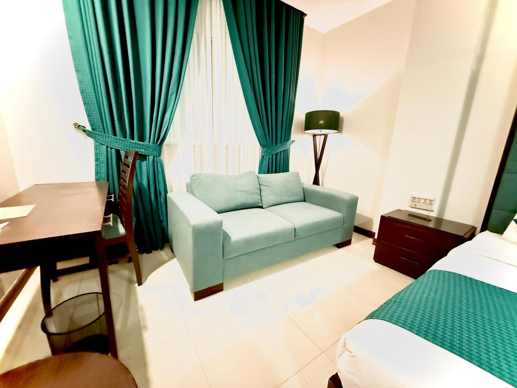Atlas Hotel อิสลามาบัด ภายนอก รูปภาพ